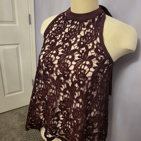 women's halter top - Picture 2 of 6